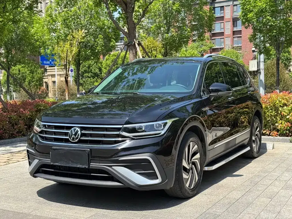 Volkswagen Tiguan L 2023 из CN, фото 1