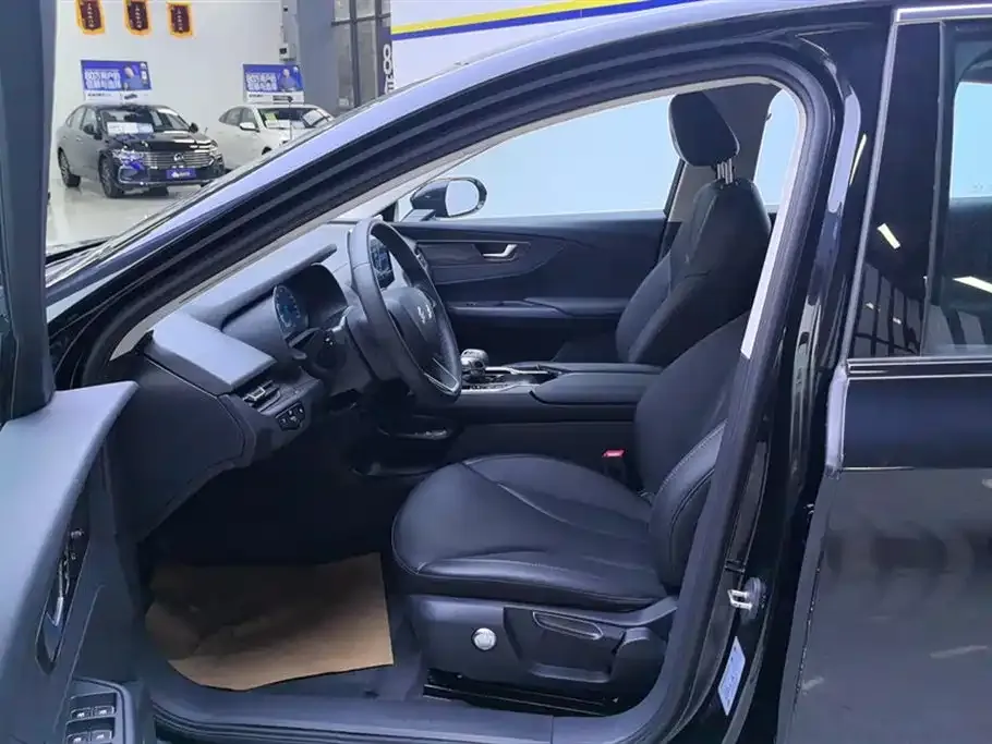 Hongqi E-QM5 2023 из CN, фото 4