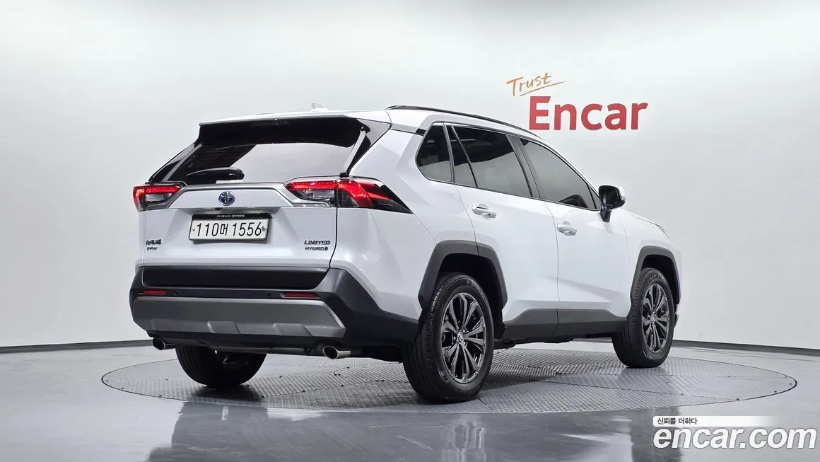Toyota RAV4 2024 из KR, фото 3