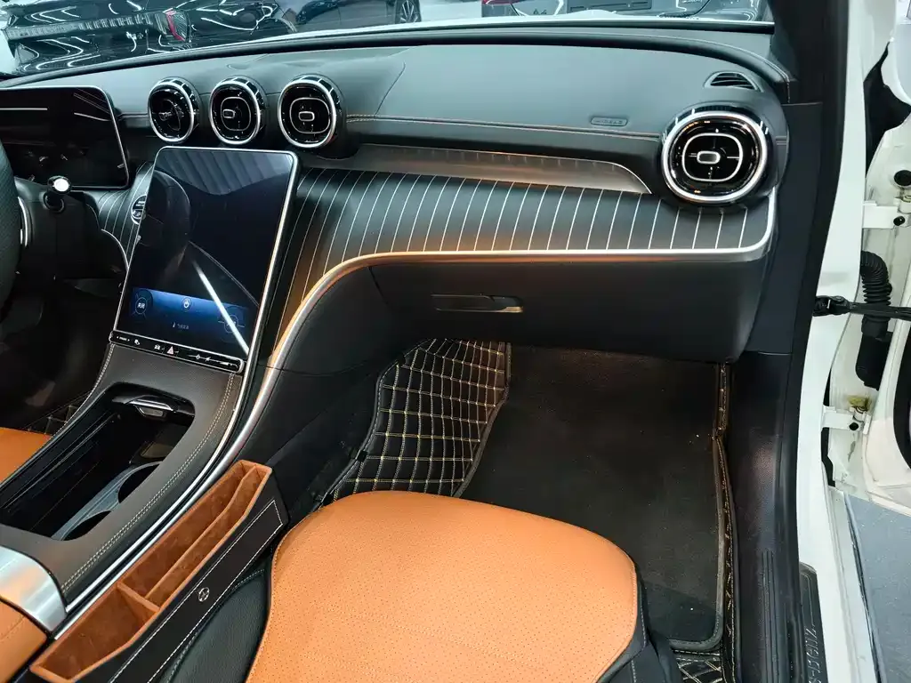 Mercedes-Benz C-Class 2024 из CN, фото 2