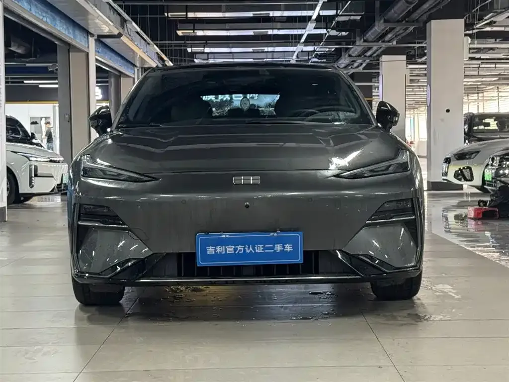 Geely Galaxy E8 — фото 8