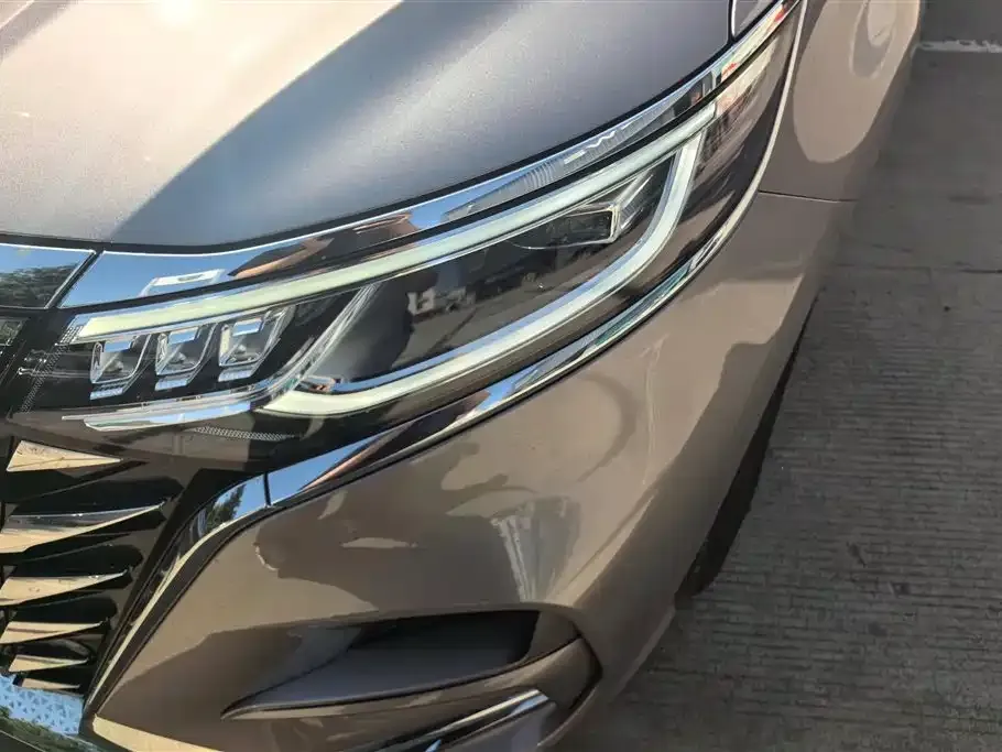 Roewe iMAX8 New Energy 2024 из CN, фото 3
