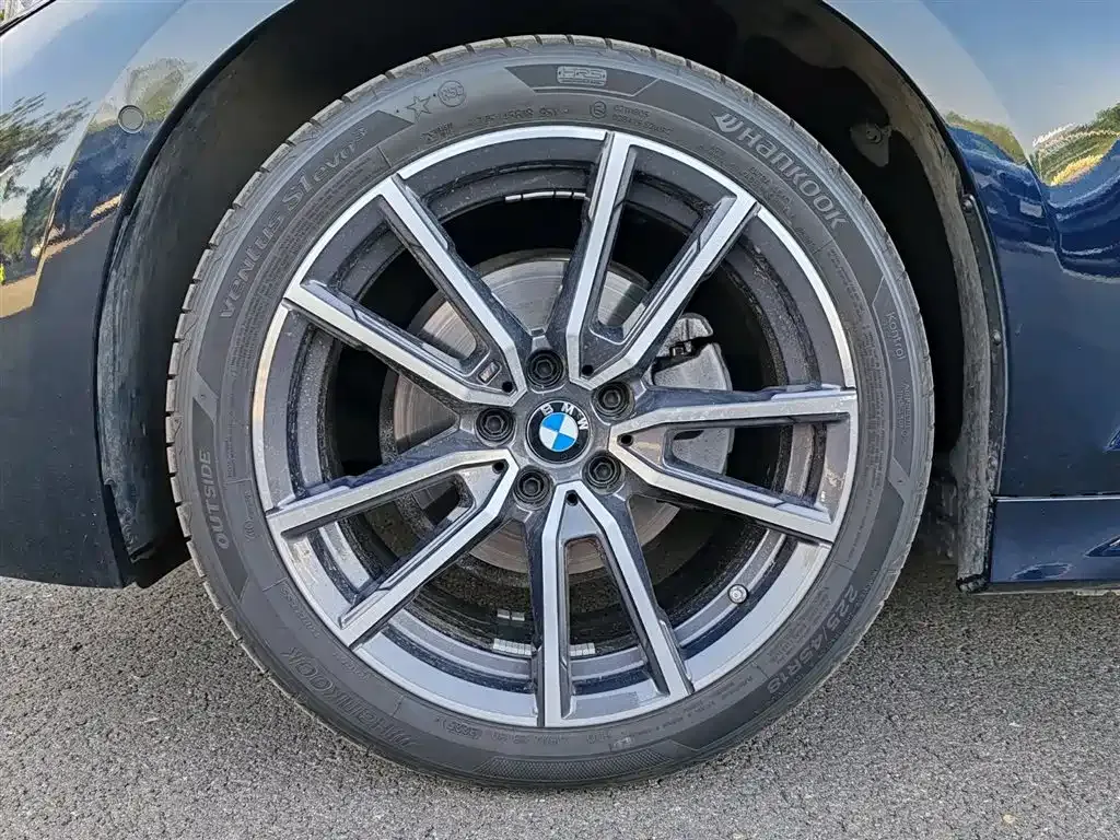BMW 3 Series 2025 из CN, фото 9