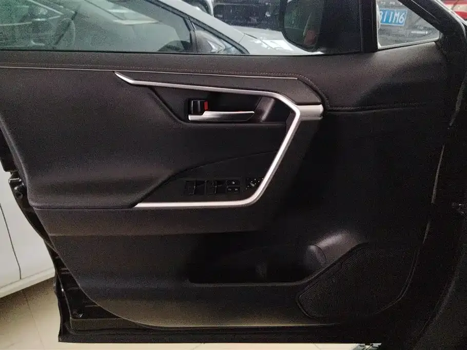 Toyota Wildlander 2021 из CN, фото 10