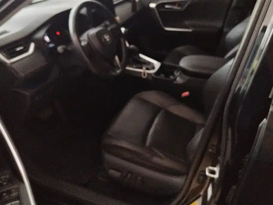 Toyota Wildlander 2021 из CN, фото 4
