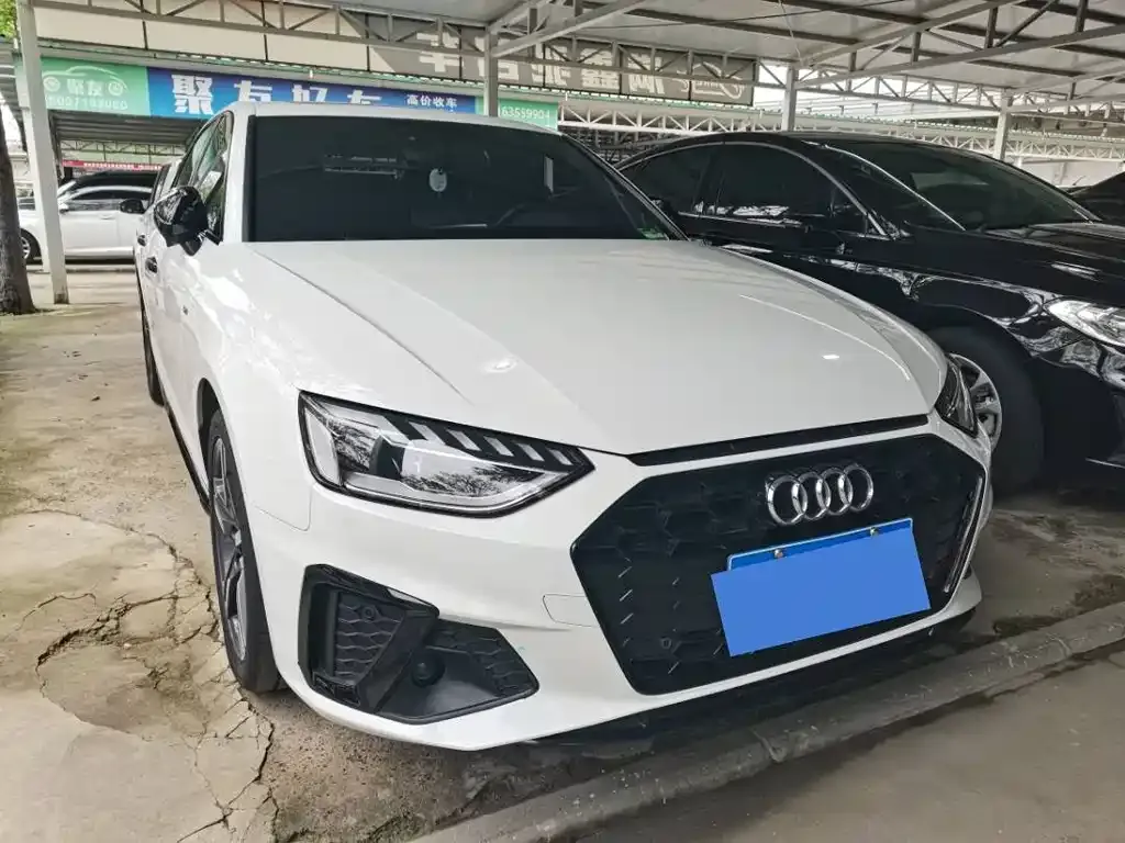 Audi A4L 2023 из CN, фото 3