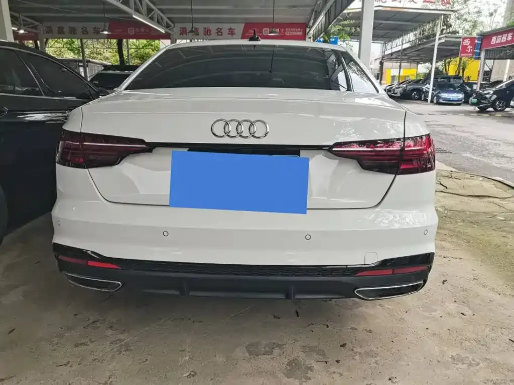 Audi A4L 2023 из CN, фото 9