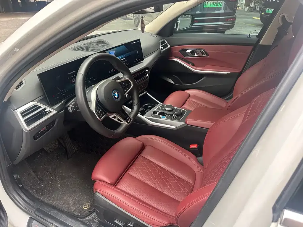 BMW i3 2025 из CN, фото 2