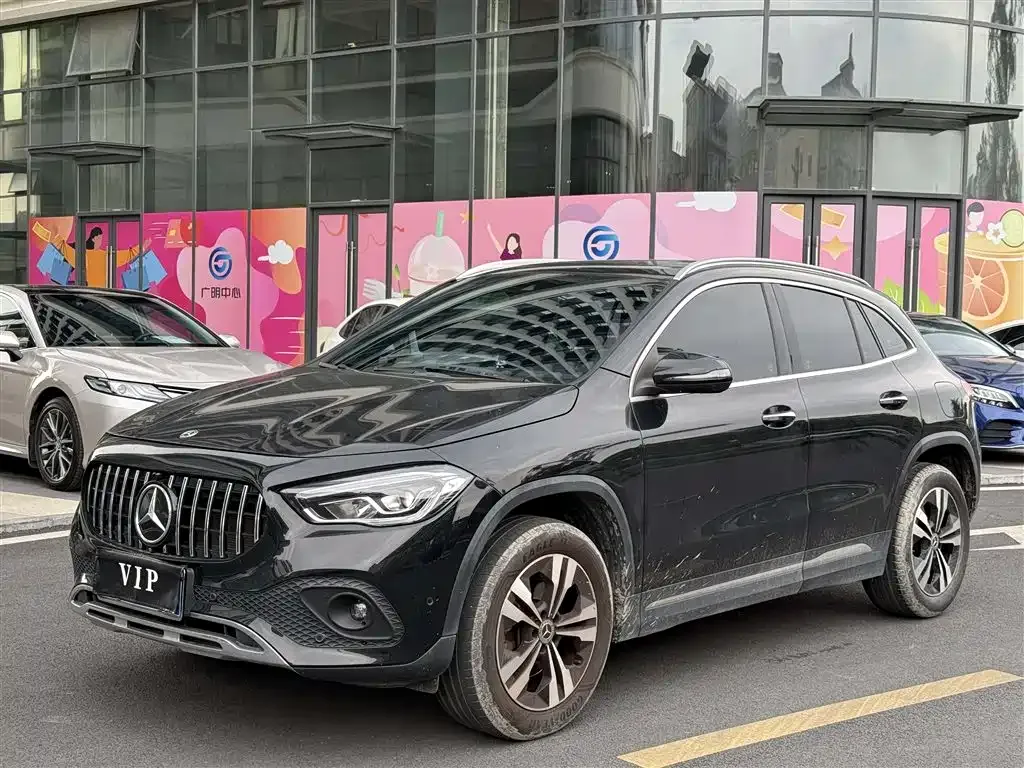 Mercedes-Benz GLA — фото 1