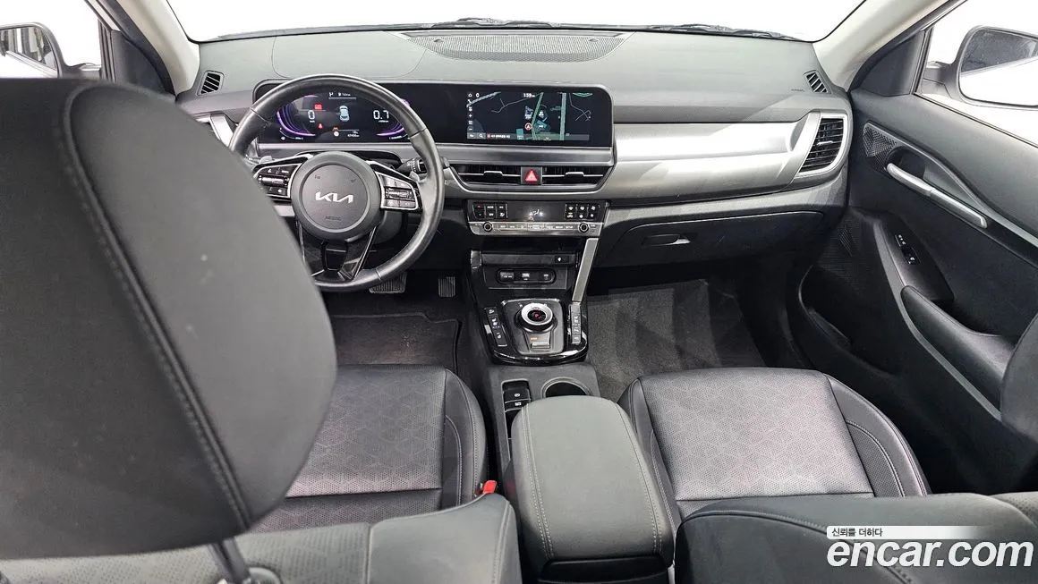 Kia Seltos — фото 7