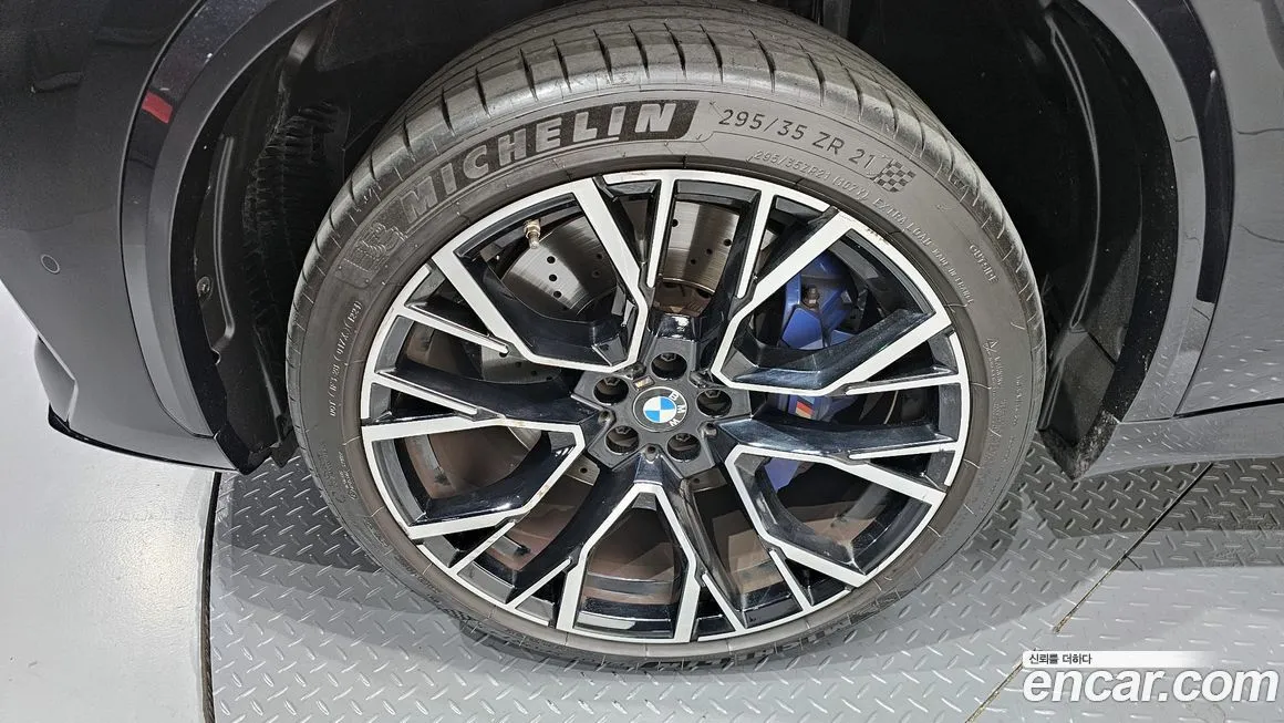BMW X5M 2022 из KR, фото 9