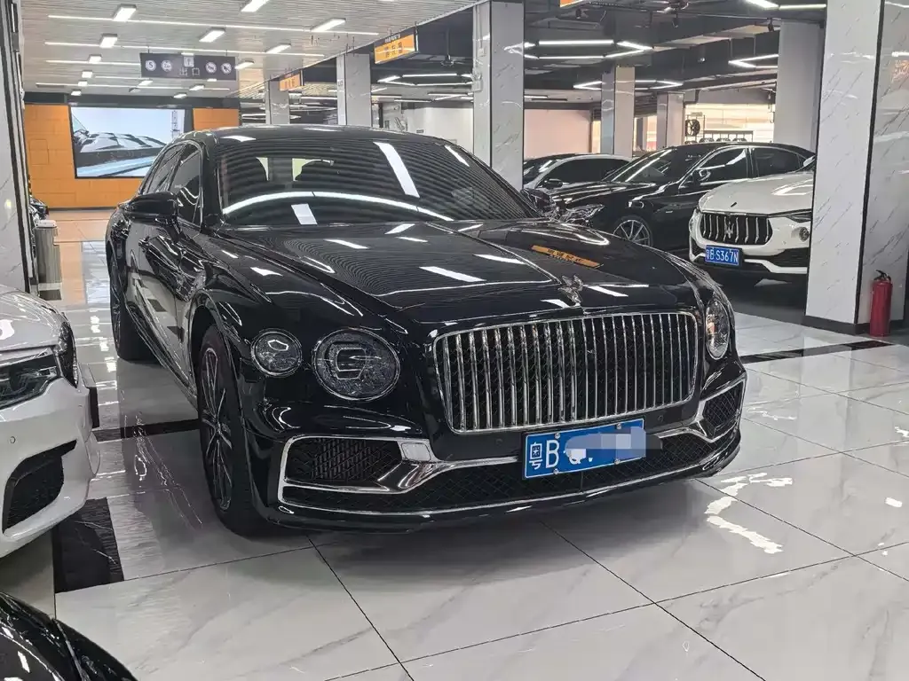Bentley Flying Spur — фото 2