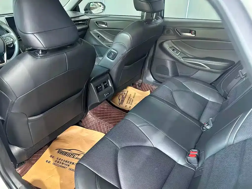 Toyota Avalon 2024 из CN, фото 9
