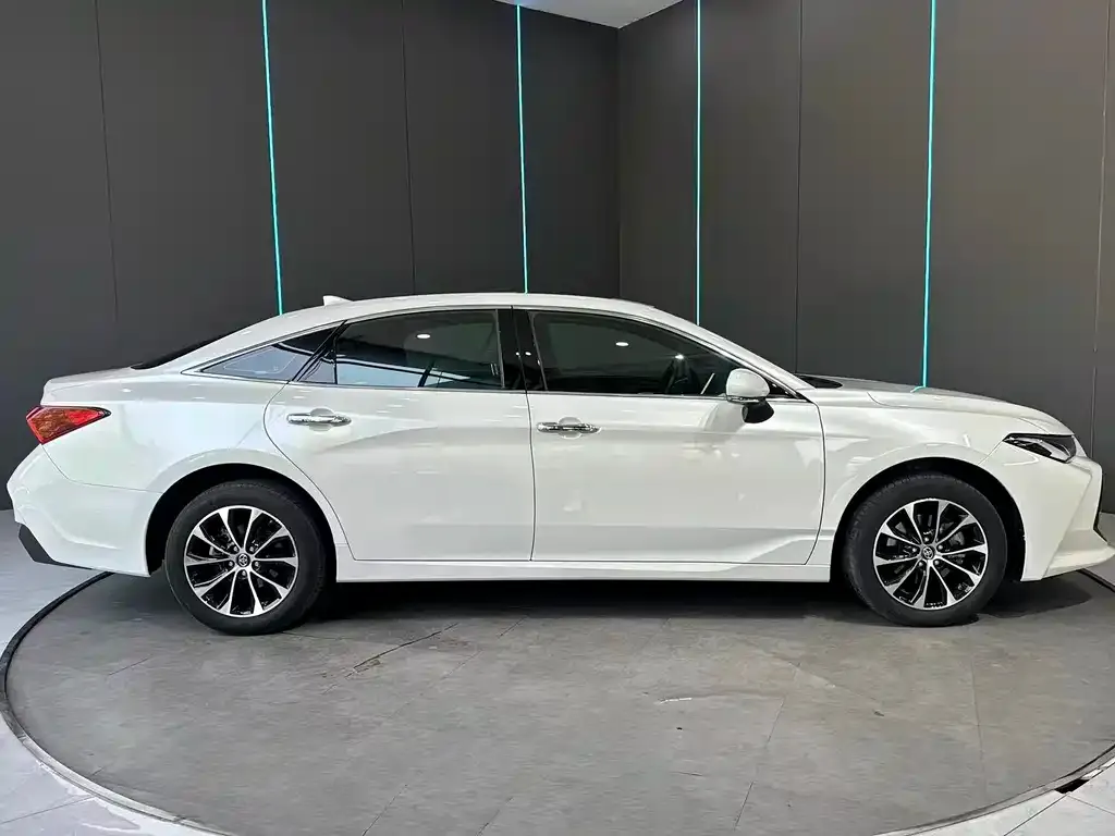 Toyota Avalon 2024 из CN, фото 4