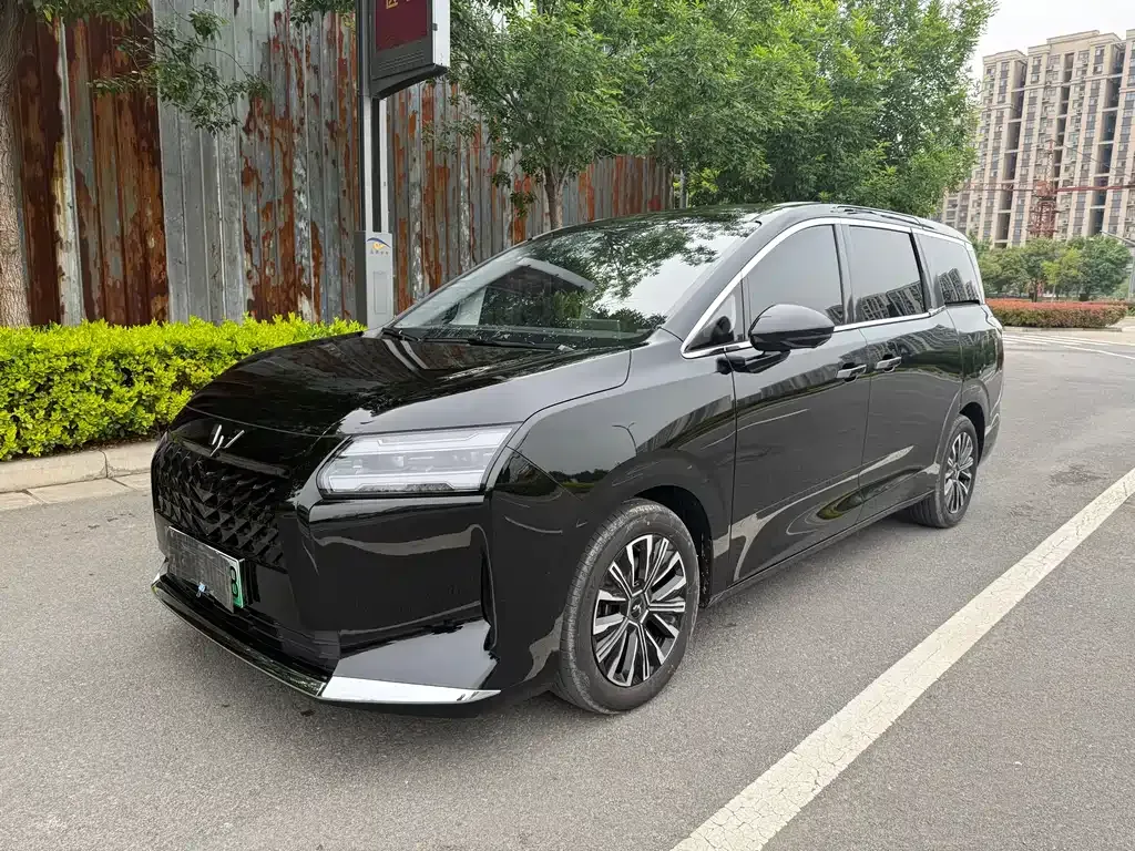 Wuling Starlight 730 New Energy