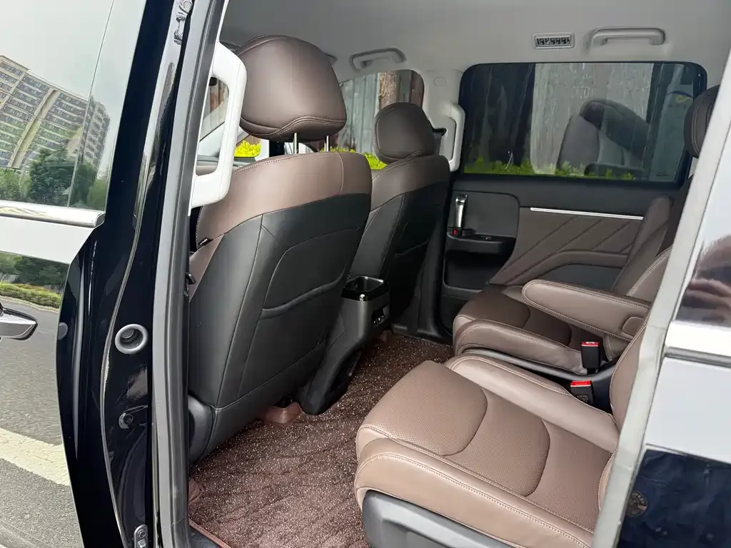 Wuling Starlight 730 New Energy 2025 из CN, фото 3