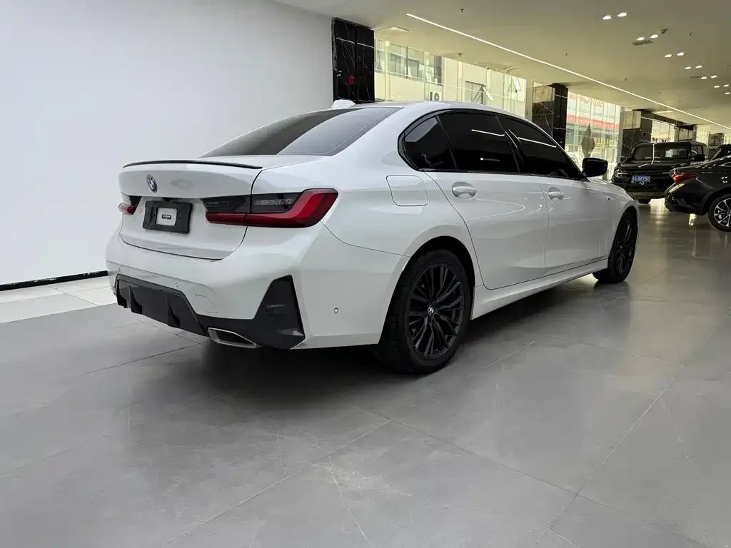BMW 3 Series 2023 из CN, фото 3