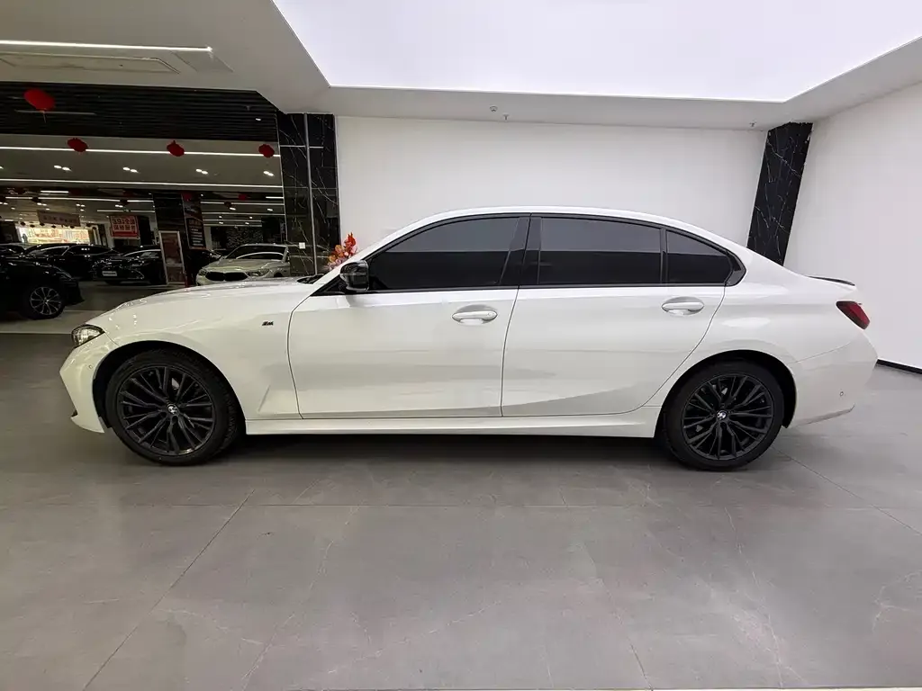 BMW 3 Series 2023 из CN, фото 5