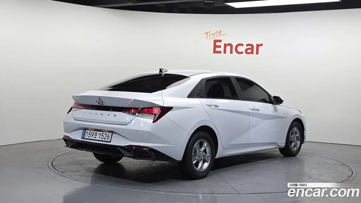 Hyundai AVANTE — фото 2