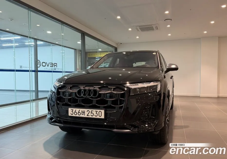 Audi SQ7 2026 из KR, фото 2