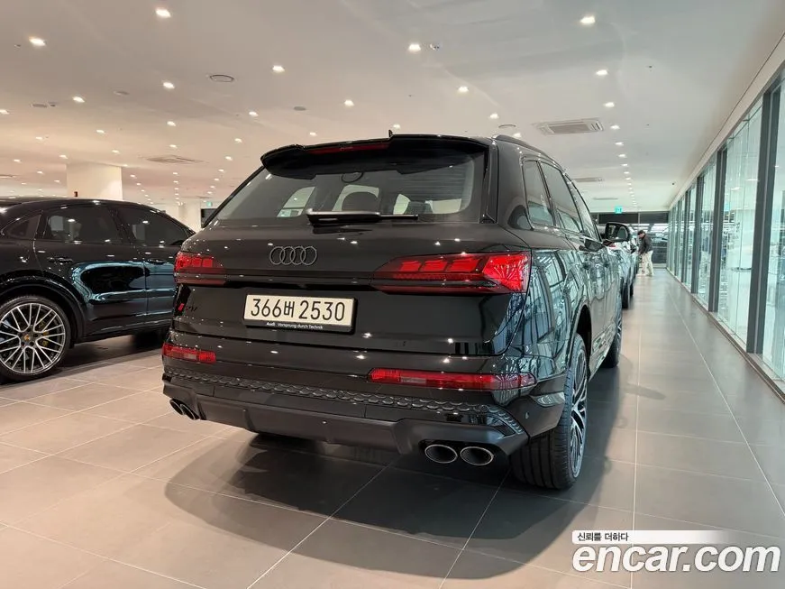 Audi SQ7 2026 из KR, фото 9