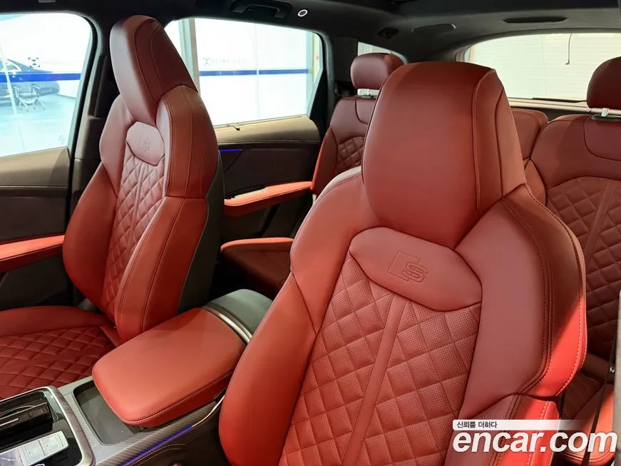 Audi SQ7 2026 из KR, фото 6
