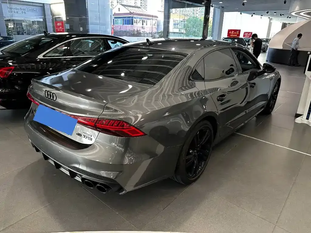 Audi A7L 2023 из CN, фото 8