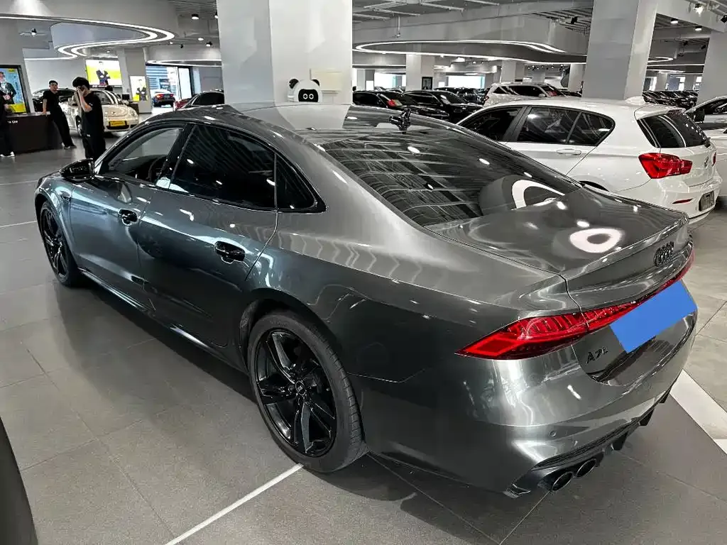 Audi A7L 2023 из CN, фото 6