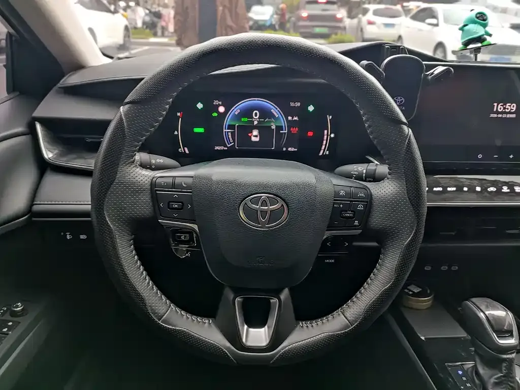 Toyota Camry 2024 из CN, фото 9