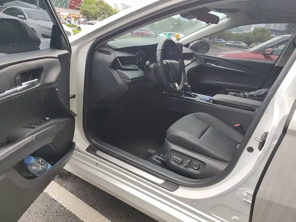 Toyota Camry 2024 из CN, фото 7