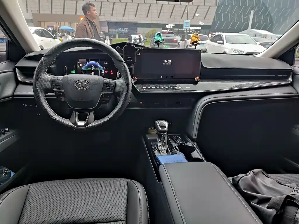 Toyota Camry 2024 из CN, фото 6