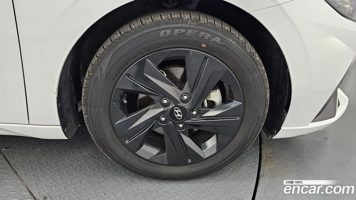 Hyundai AVANTE — фото 6