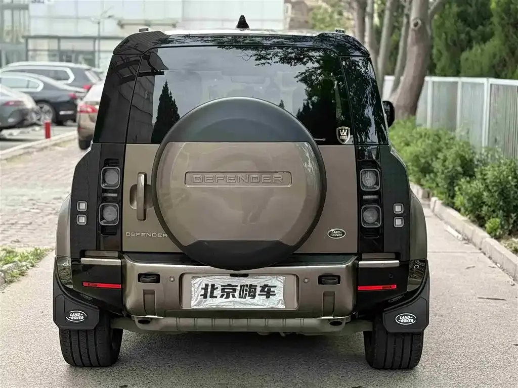 Land Rover Defender — фото 6