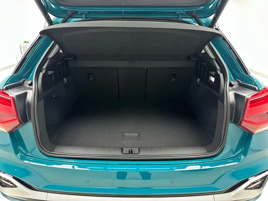 Audi Q2L 2021 из CN, фото 5
