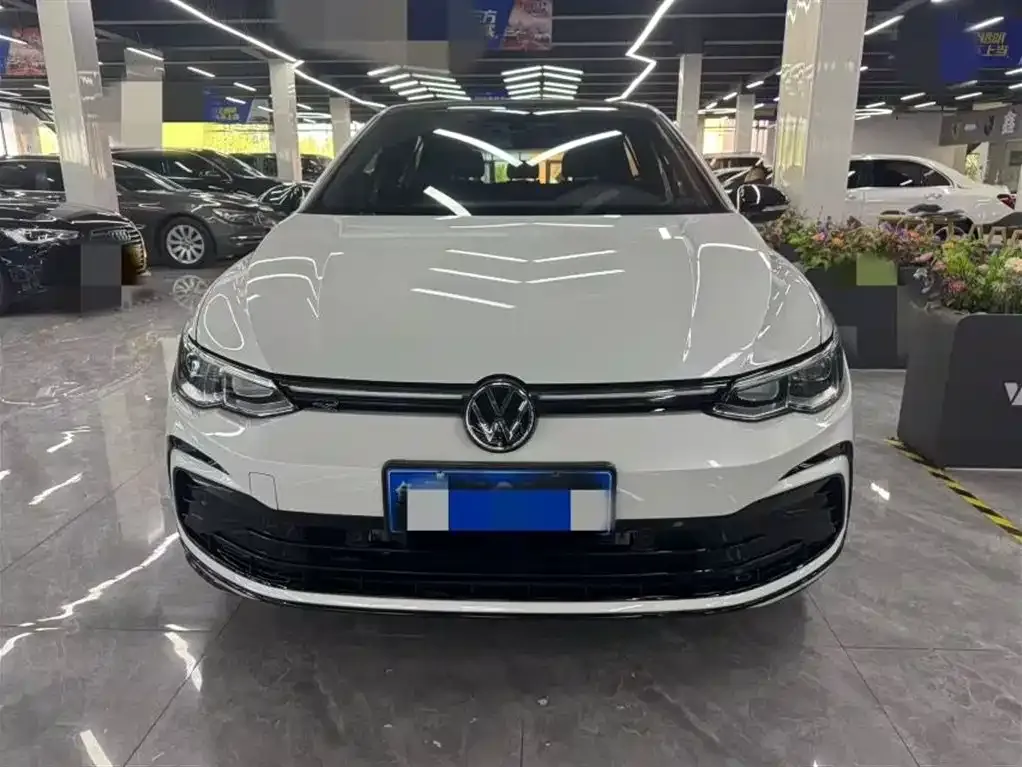 Volkswagen Golf 2023 из CN, фото 7