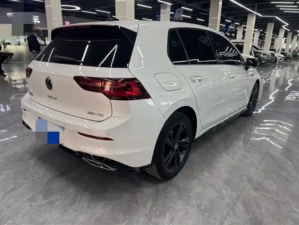 Volkswagen Golf 2023 из CN, фото 4