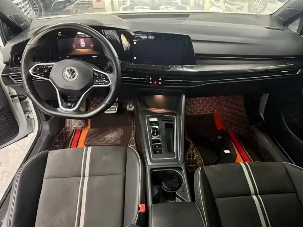 Volkswagen Golf 2023 из CN, фото 9