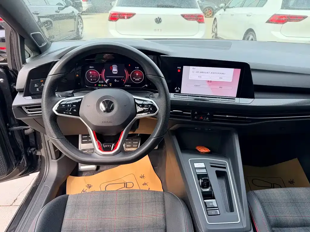 Volkswagen Golf GTI — фото 7