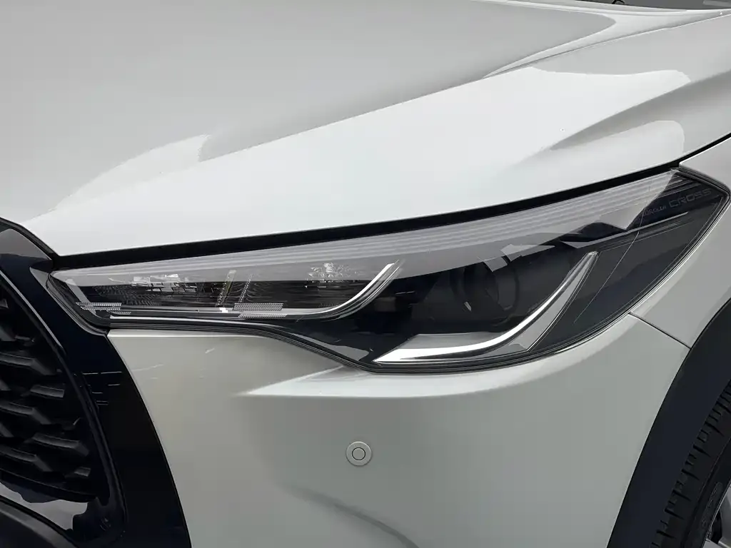 Toyota Corolla Cross 2023 из CN, фото 3