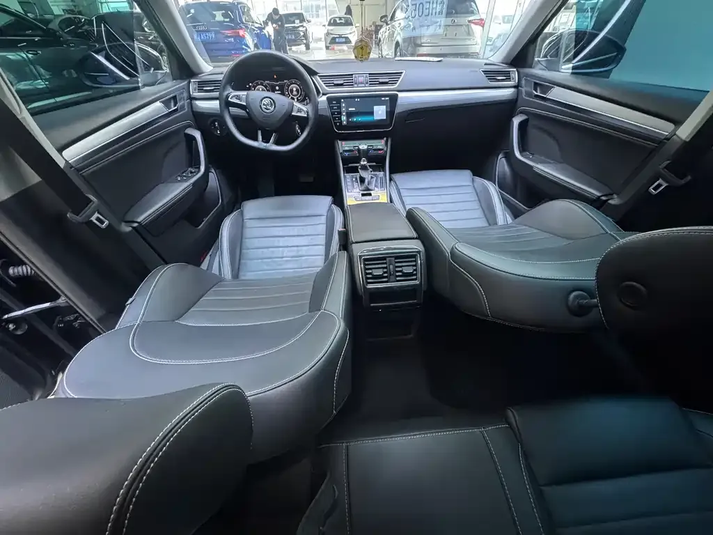 Skoda Superb 2022 из CN, фото 5