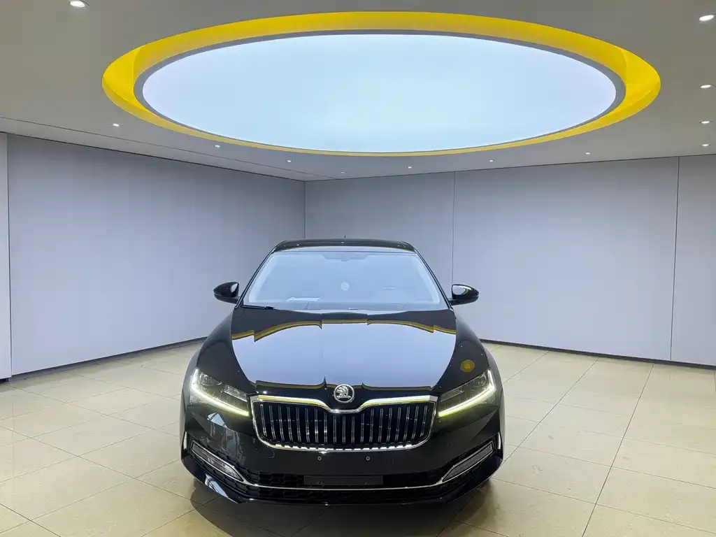 Skoda Superb 2022 из CN, фото 10