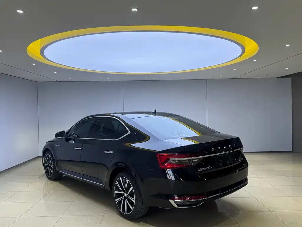 Skoda Superb 2022 из CN, фото 9