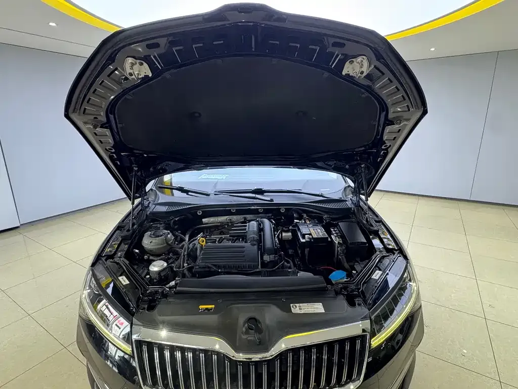Skoda Superb 2022 из CN, фото 4