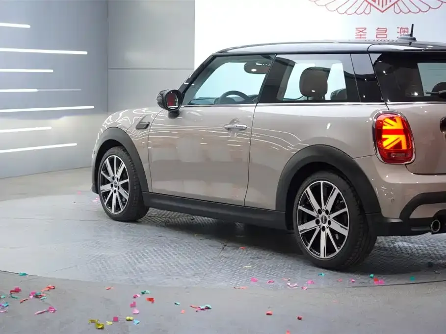 MINI Cooper (3-door) 2022 из CN, фото 3