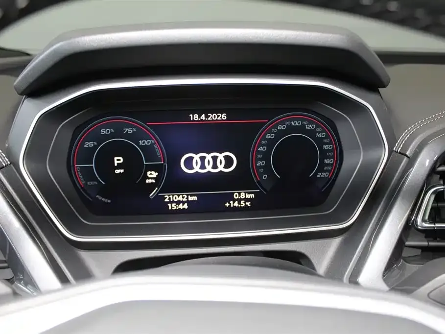 Audi Q4 e-tron — фото 8