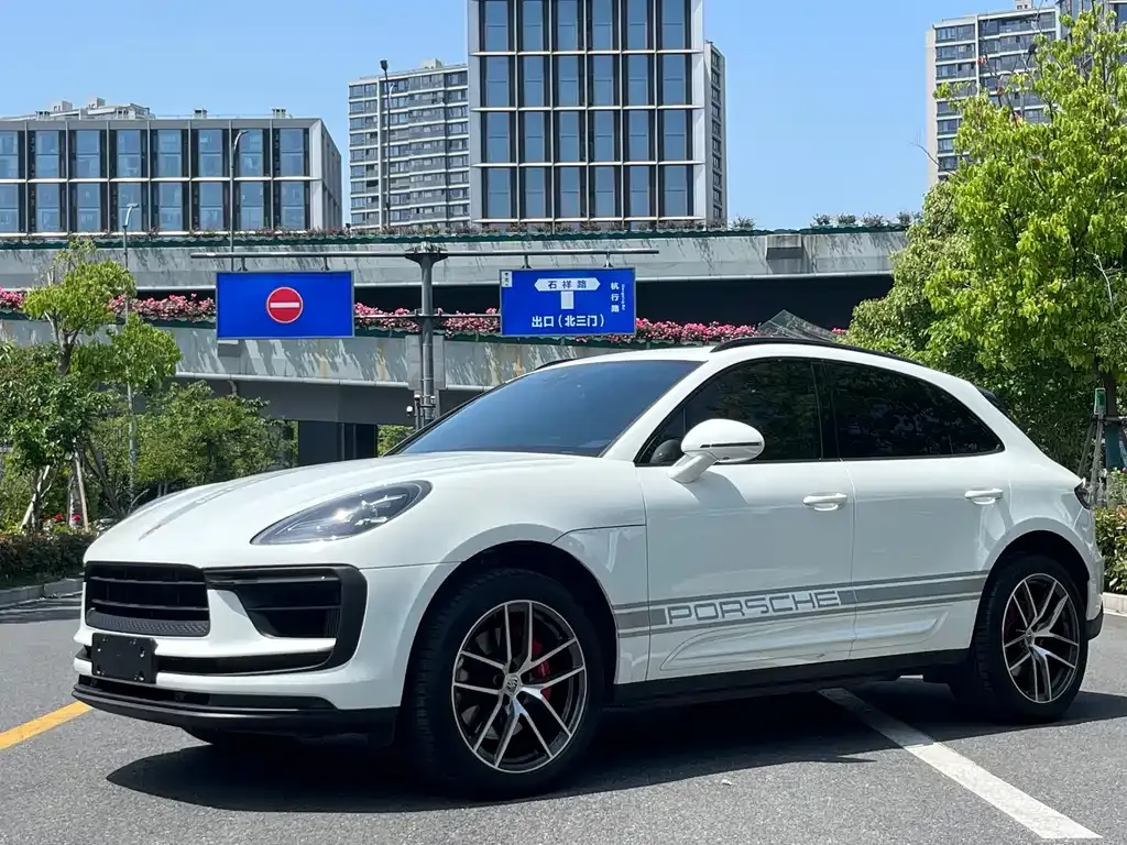 Porsche Macan — фото 1