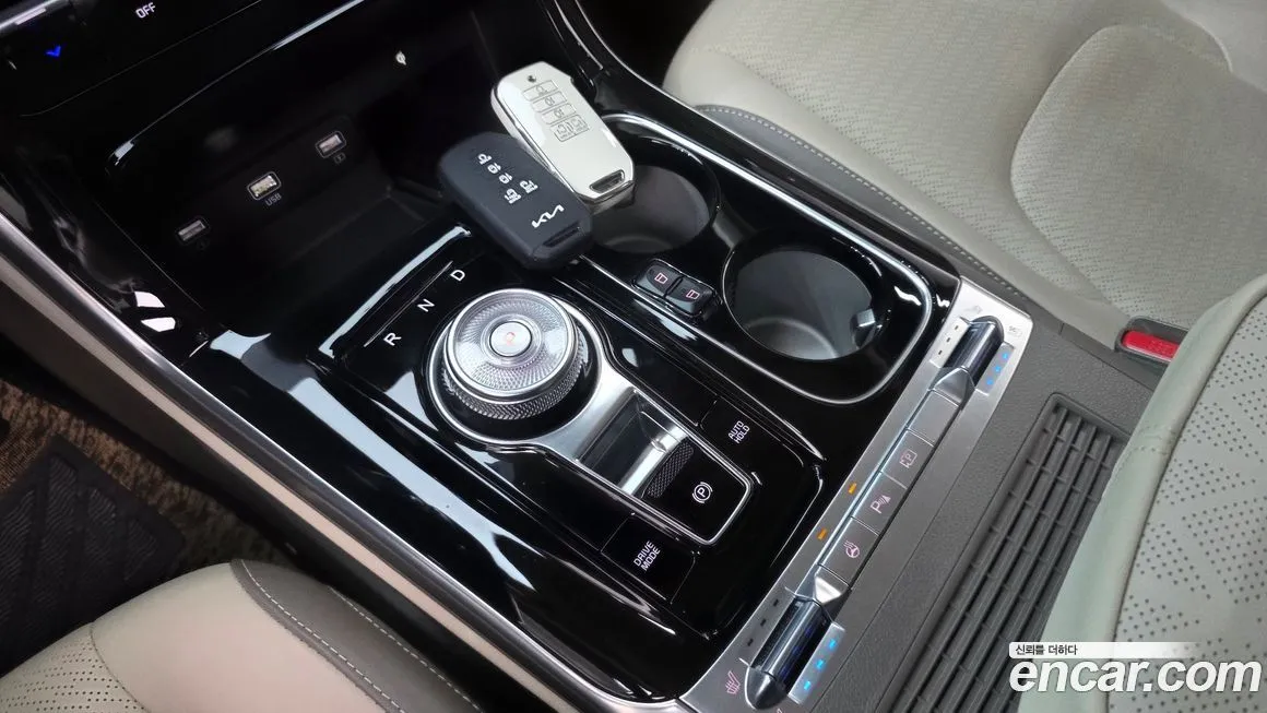 Kia Carnival — фото 10