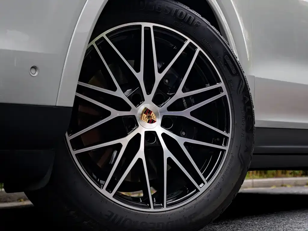Porsche Cayenne 2025 из CN, фото 2