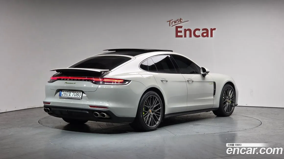 Porsche Panamera 2023 из KR, фото 2