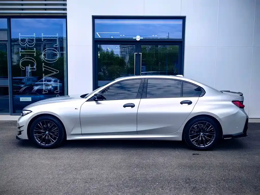 BMW 3 Series 2024 из CN, фото 5